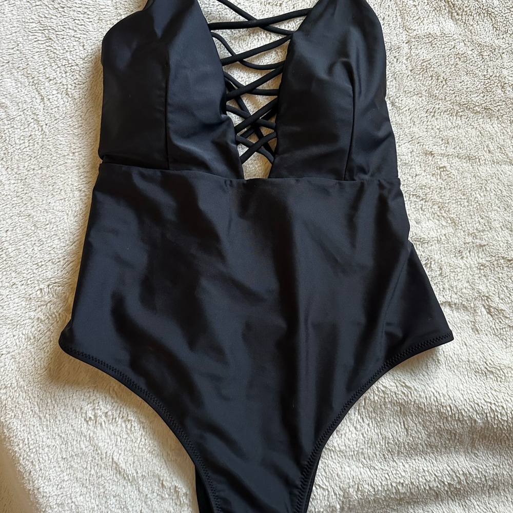 Women's Black Ekouaer Crisscross One-Piece Swimsuit
